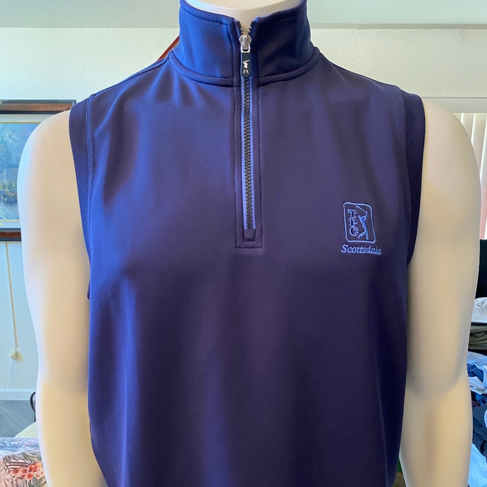 Good condition mens small Fairway and Greene golf vest TPC Scottsdale